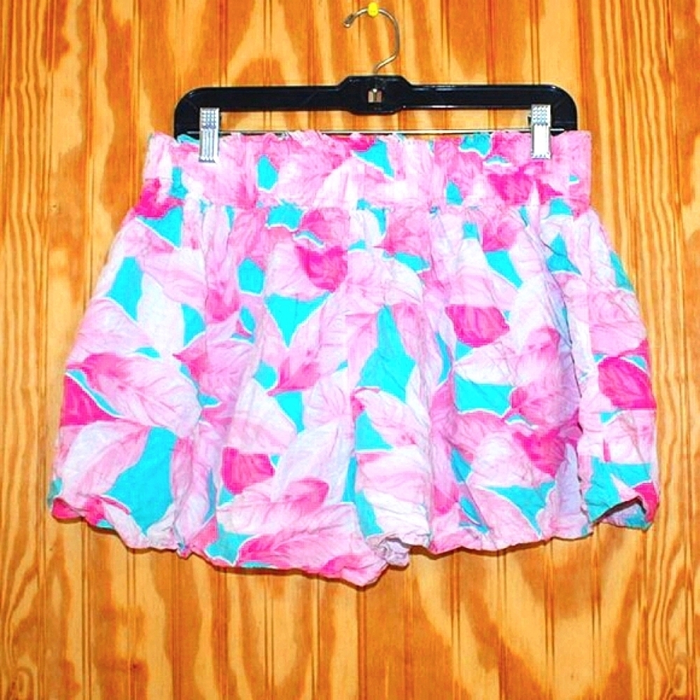 Cabana by Crown & Ivy Floral Print Shorts - Size XL